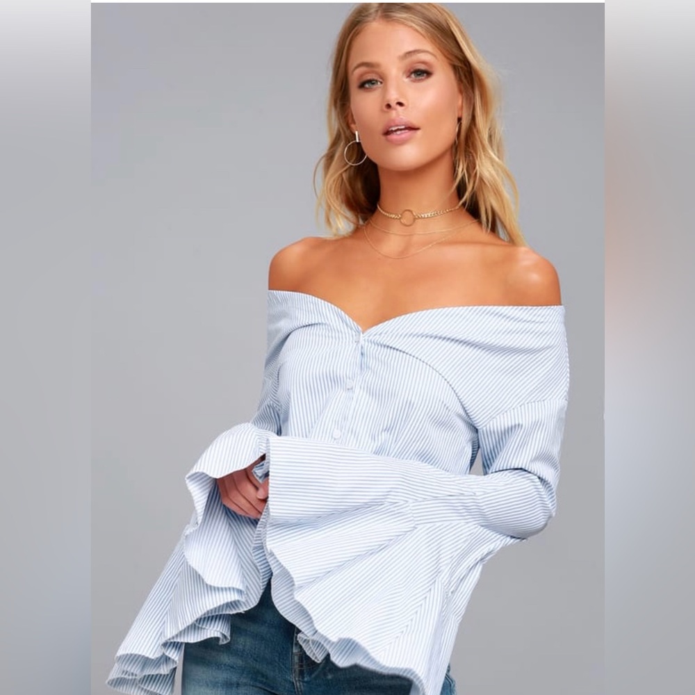 Off-the-Shoulder Top. Blue & White striped